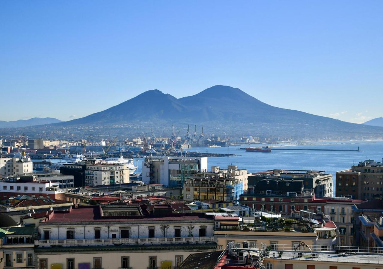 Metro Amedeo - Stanza Privata Con Vasca Idromassaggio Appartement Napels Buitenkant foto