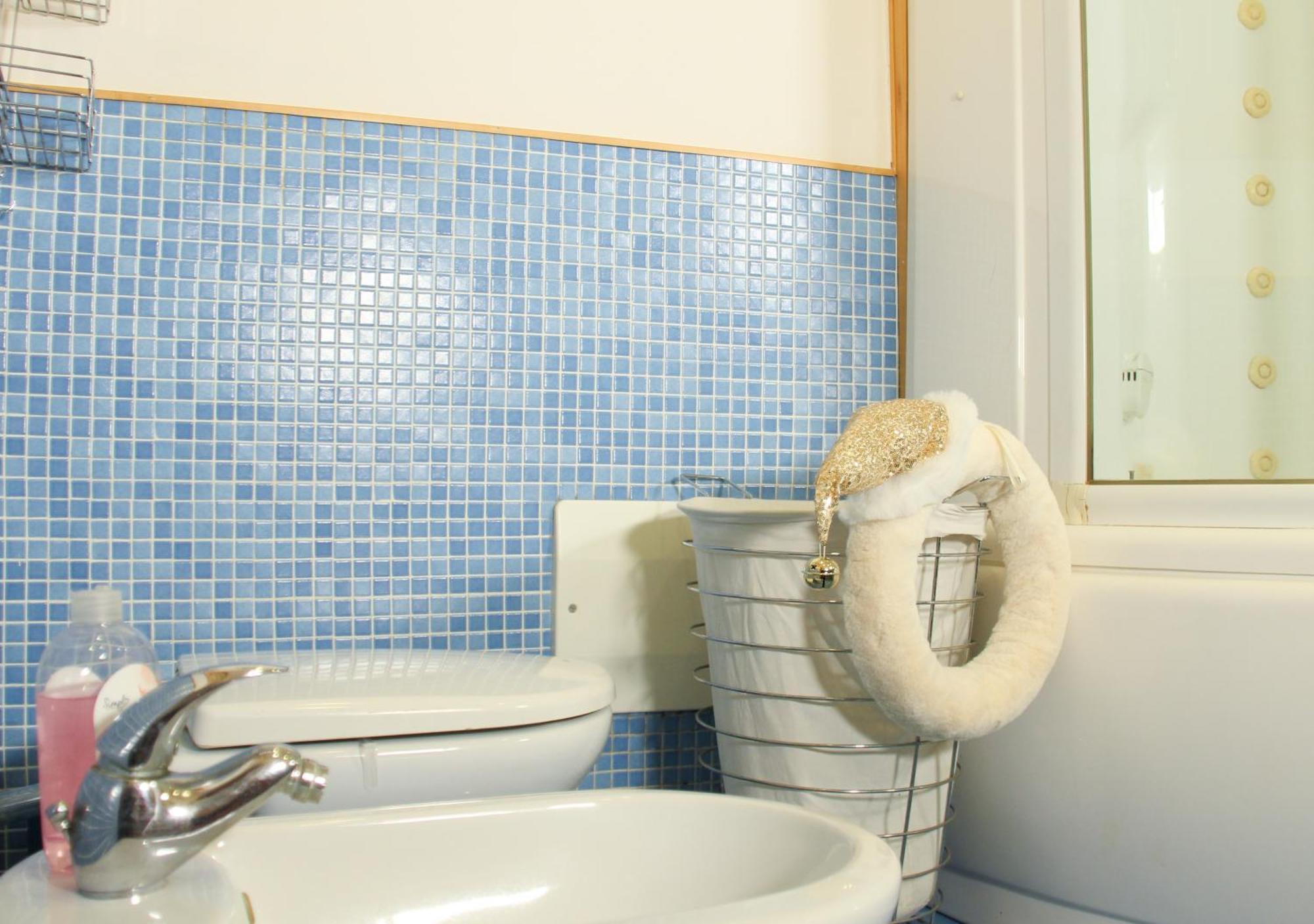 Metro Amedeo - Stanza Privata Con Vasca Idromassaggio Appartement Napels Buitenkant foto